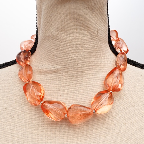 Peach fuzz beaded jewelry set with somewhat transparent Carol for Eva Graham - Picture 11 of 11